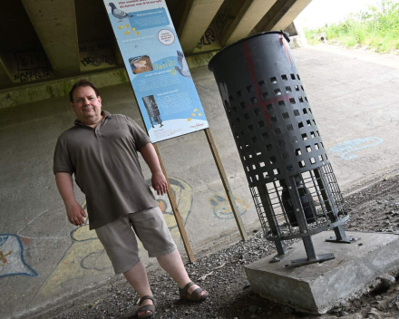 Onder impuls van schepen Patrick Roose werd de anticonceptiemethode ingevoerd. Na vijf jaar blijkt dat een succes. (Bron: Het Laatste Nieuws, foto © djr)